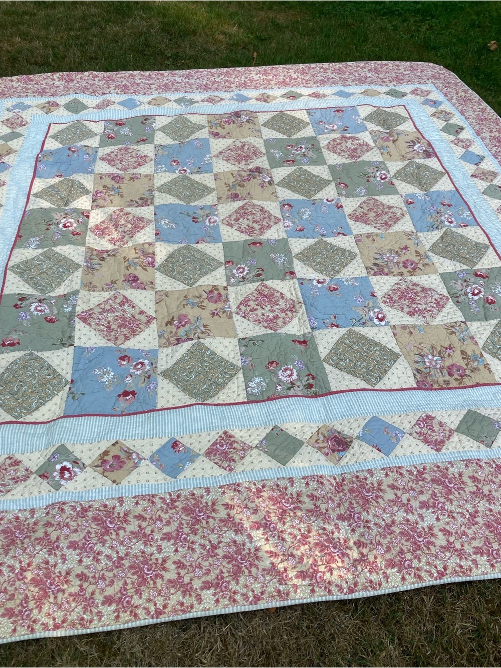 L.L. Bean King size Floral Patchwork Quilt - Cottage-core